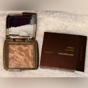 Hourglass Ambient Lighting Bronzer - Warm Bronze